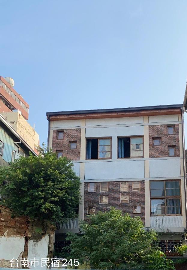 Tsai Yun Inn Tainan Eksteriør billede